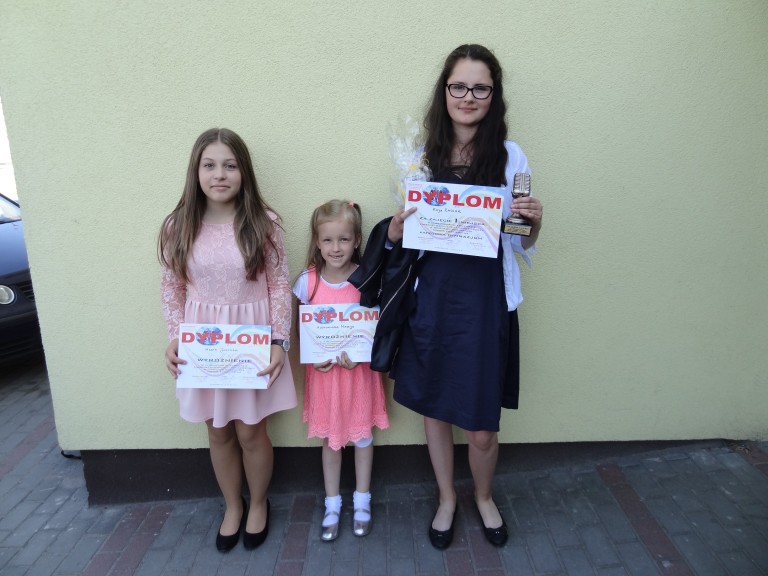 Konkurs Piosenki Dziecięcej i Młodzieżowej o Mikrofon Burmistrza Miasta Kościerzyna.