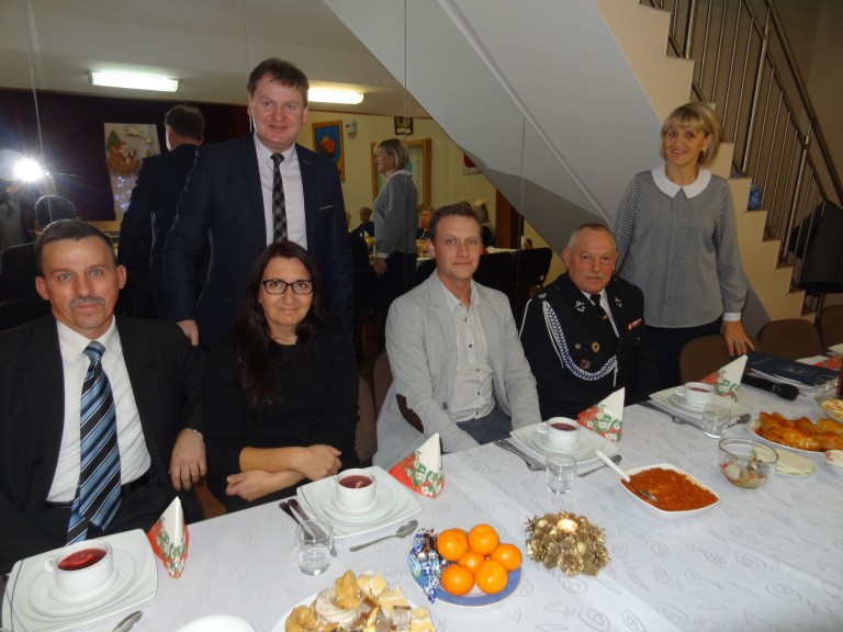 Spotkanie członkiń KGW oraz Róż Różańcowych z Liniewa w dniu 13.12.2016r.