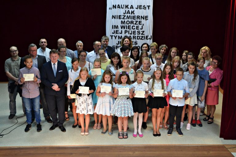 LINIEWSCY STYPENDYŚCI 2017