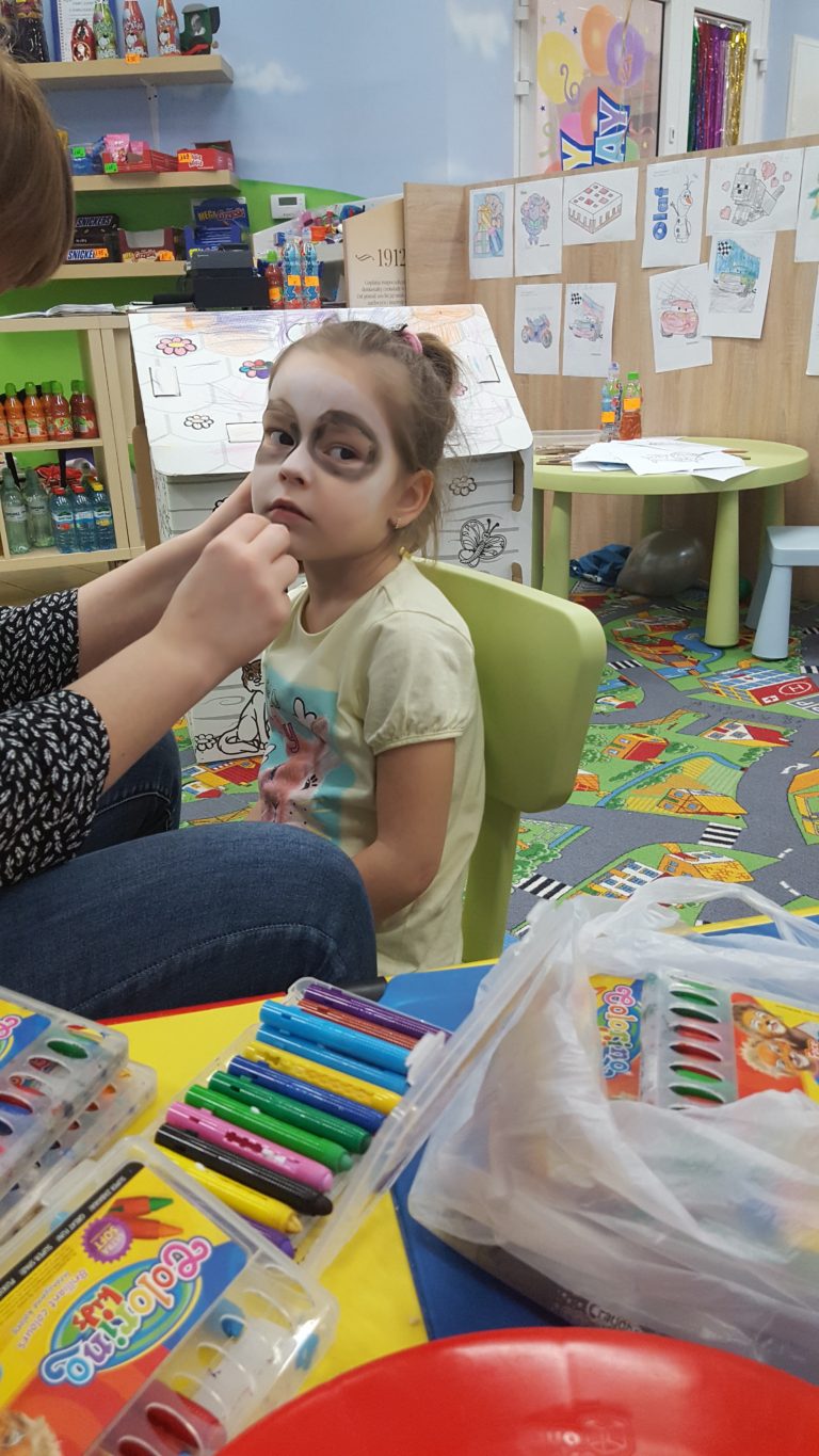 Szaleństwo na placu zabaw w Nowej Karczmie