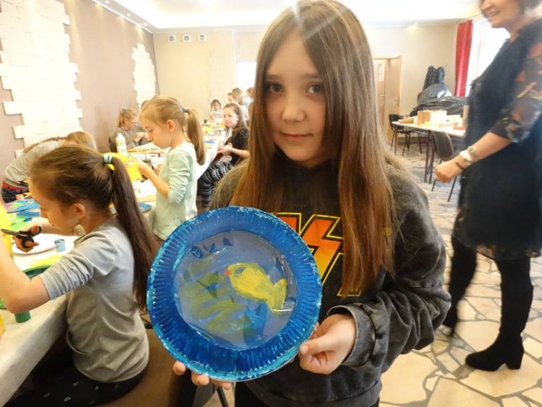 W poniedziałek w drugim tygodniu ferii zimowych Domu Kultury w odbyły się warsztaty plastyczne z Panią Anetą