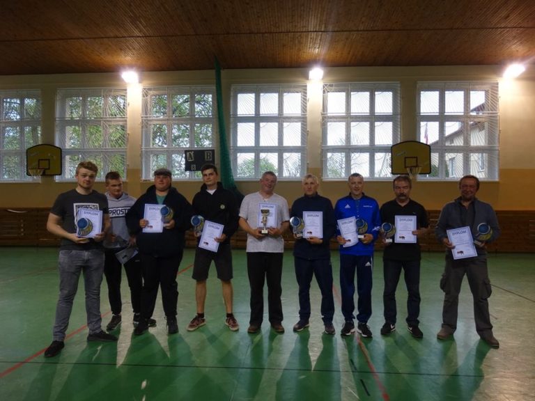 Turniej tenisa stołowego w Liniewie