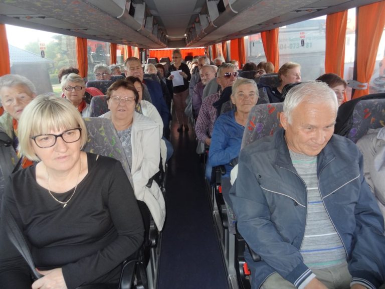 Mieszkańcy Gminy Liniewo w kinie