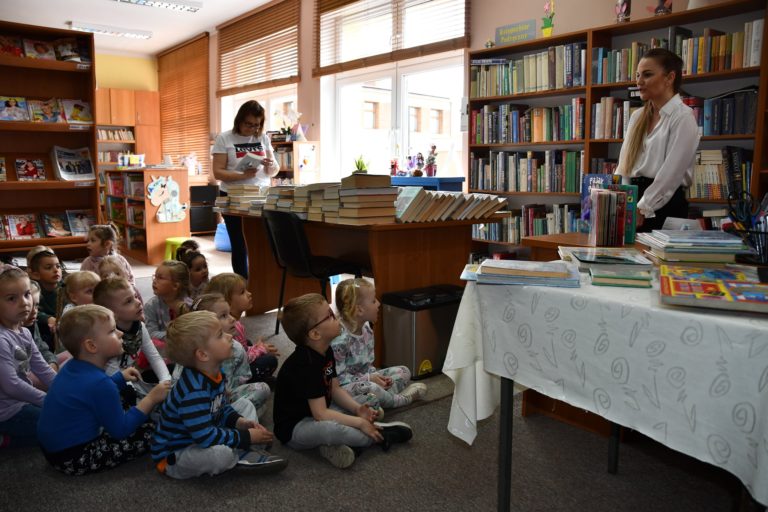 W ramach TYGODNIA BIBLIOTEK wizyta Przedszkolaków