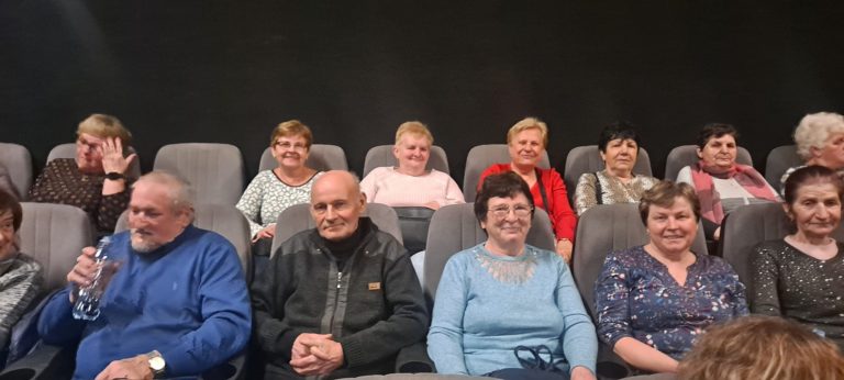 Wyjazd Mieszkańców Gminy Liniewo do Kina” REMUS”
