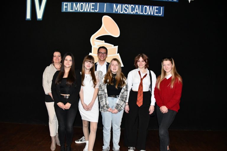 KONKURS MUSICALOWO – FILMOWY