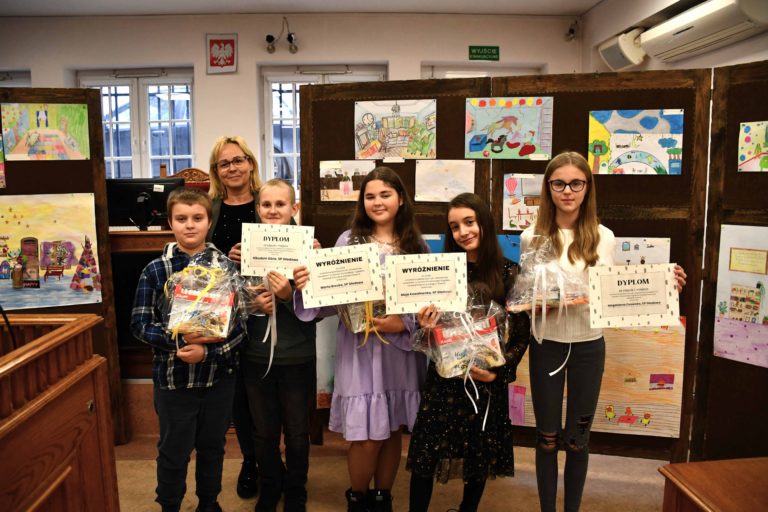 Nagrody za udział w konkursie plastycznym