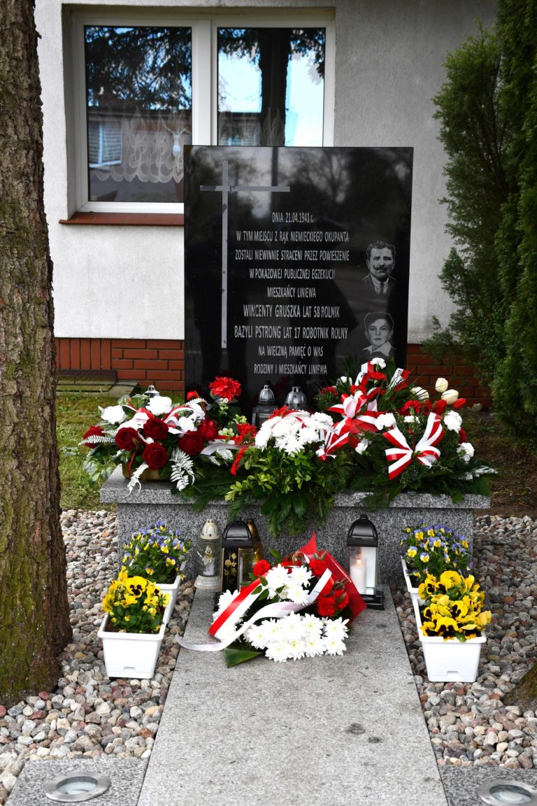 Uroczyste poświęcenie pomnika zamordowanych Mieszkańców Liniewa